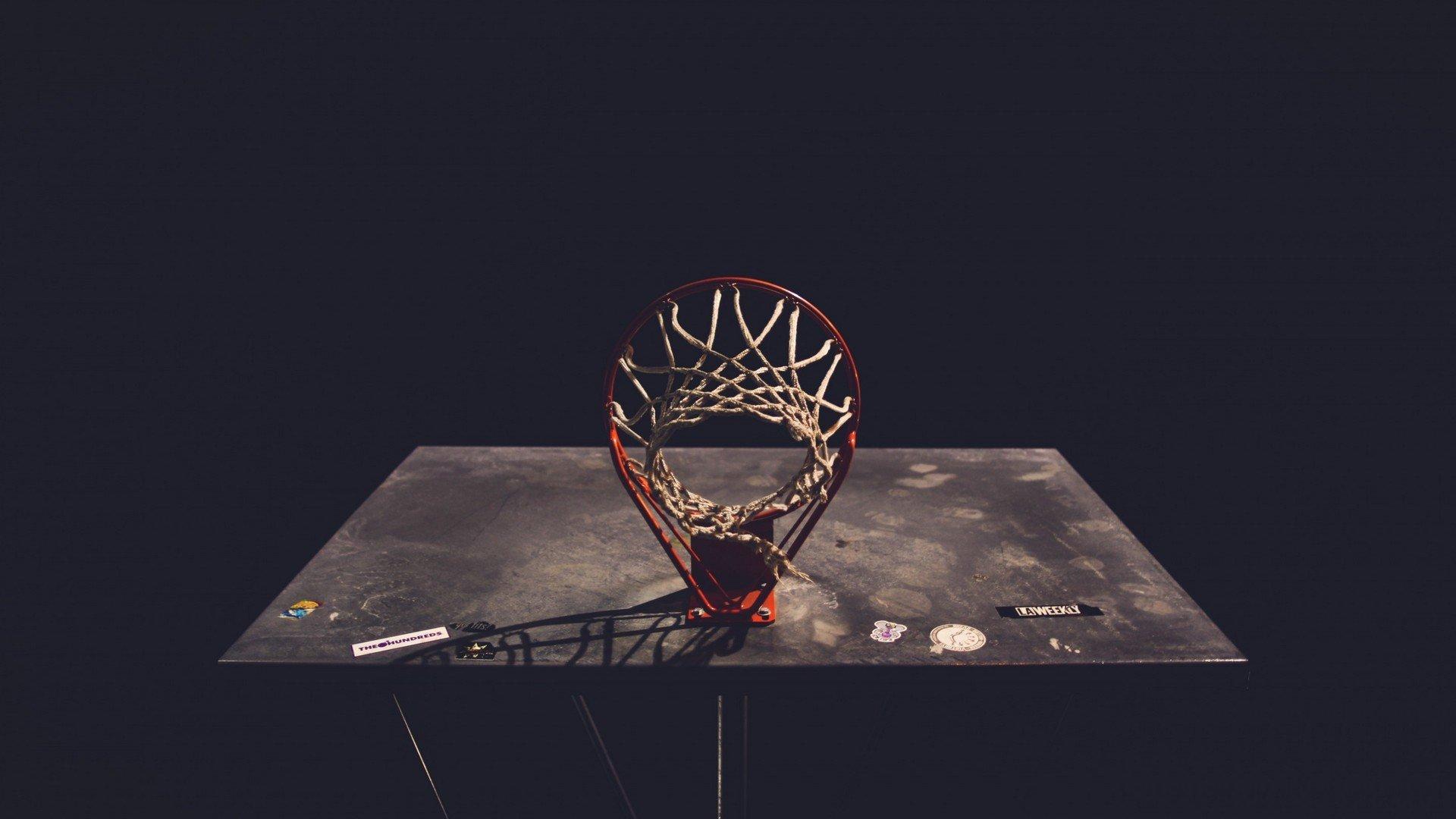 早报C罗重返曼彻斯特！抵达英国后开启5天郊区隔离，球迷沸腾