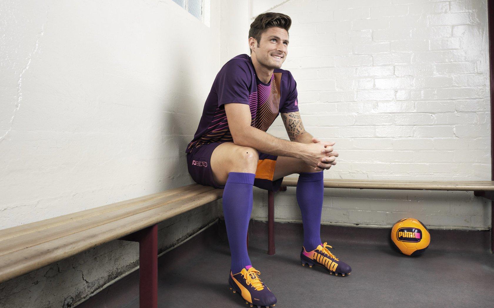 我是世界波专业户，放着我来！新星林凡用惊天远射改写联赛格局